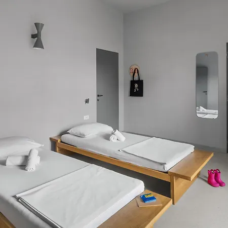 Combo Hostel *
